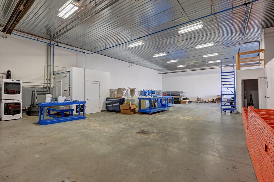 More Photos Of 3055 Rue Tebbutt, Trois-Rivières Industrial For Lease