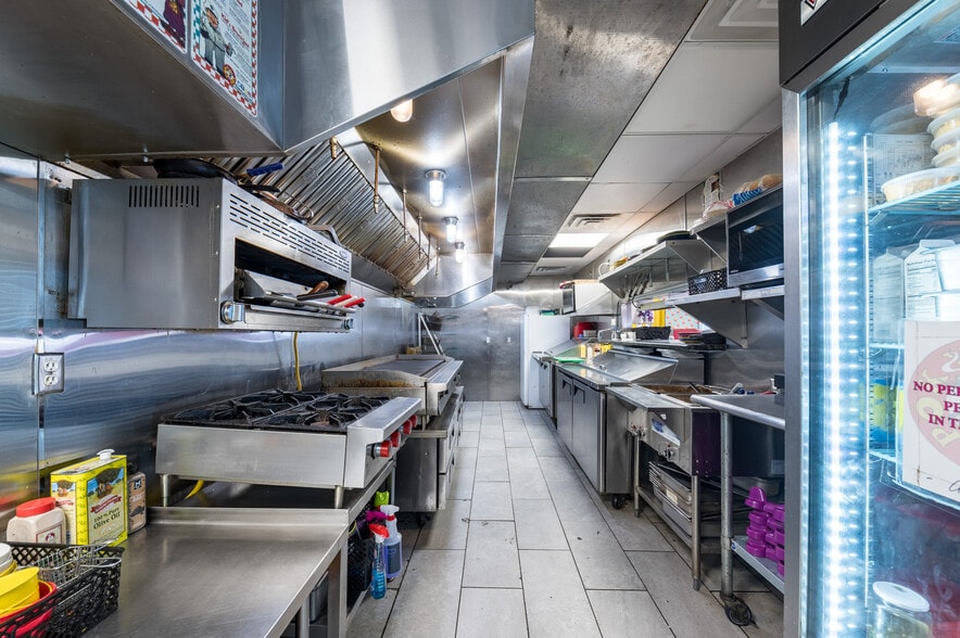 More Photos Of 1111 Fairmont Ave, Fairmont Restaurant For Sale