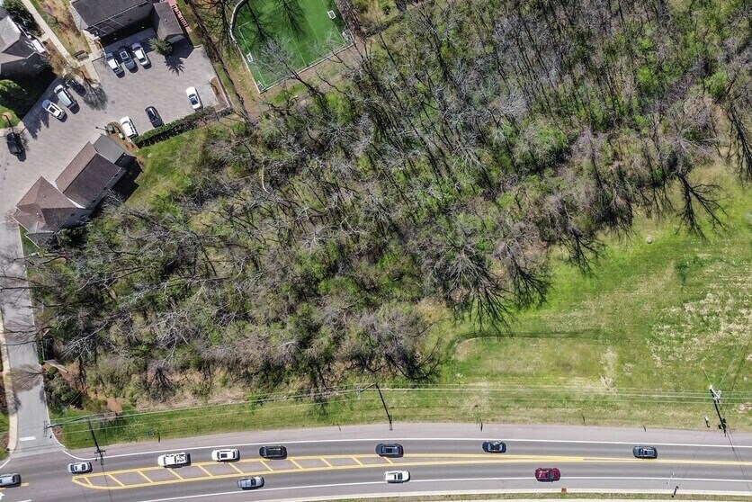 Primary Photo Of 507 New Highway 96 W, Franklin Medical For Sale