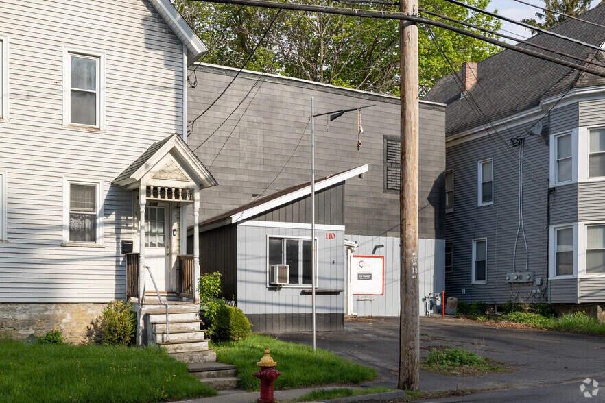 More Photos Of 110 Brookside Ave, Amsterdam General Retail For Sale
