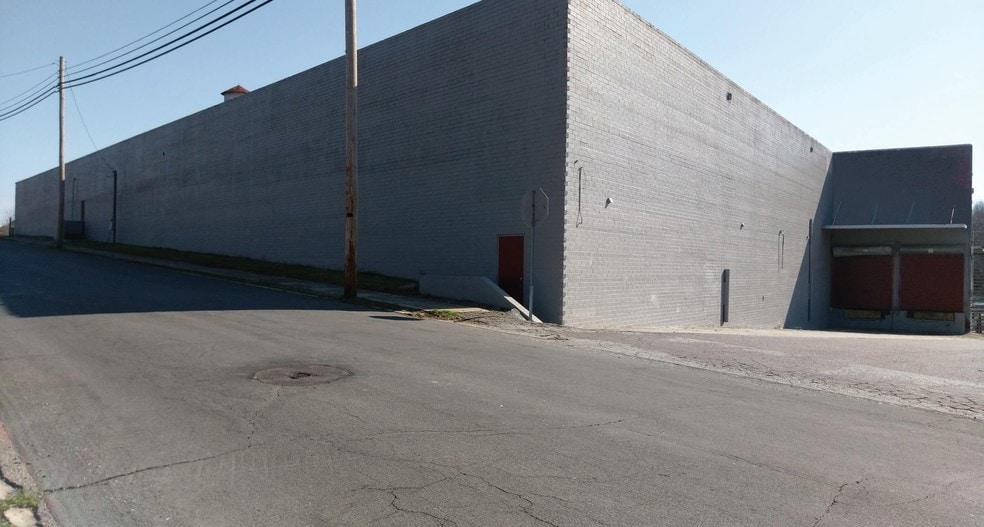More Photos Of 200 N Church St, Lexington Warehouse For Sale