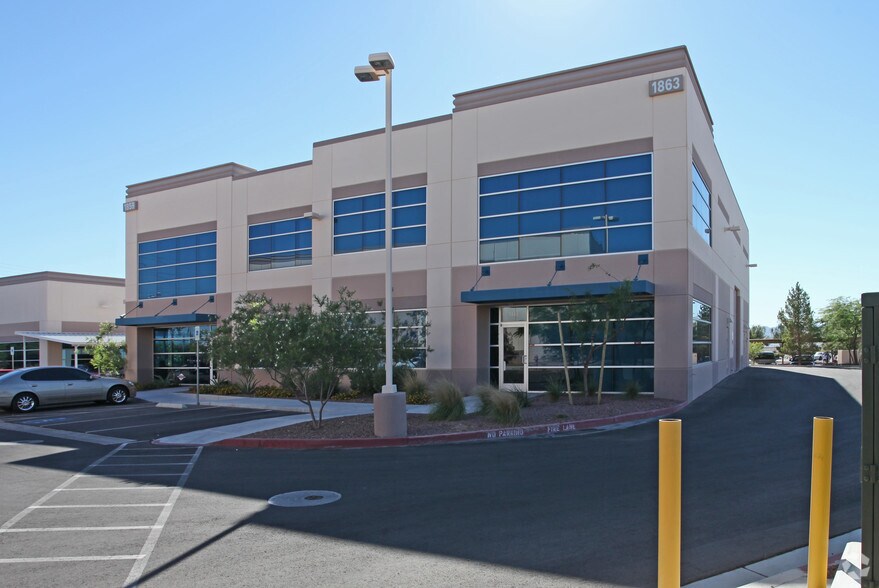 Primary Photo Of 1859-1863 Whitney Mesa Dr, Henderson Flex For Sale