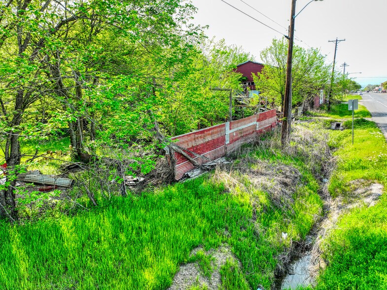 More Photos Of 100 S Magnolia Ave, Hubbard Auto Repair For Sale