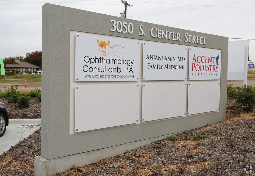 More Photos Of 3050 S Center St, Arlington Medical For Lease