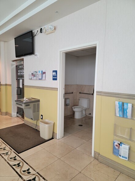 More Photos Of 2800 N Tenaya Way, Las Vegas Medical For Lease
