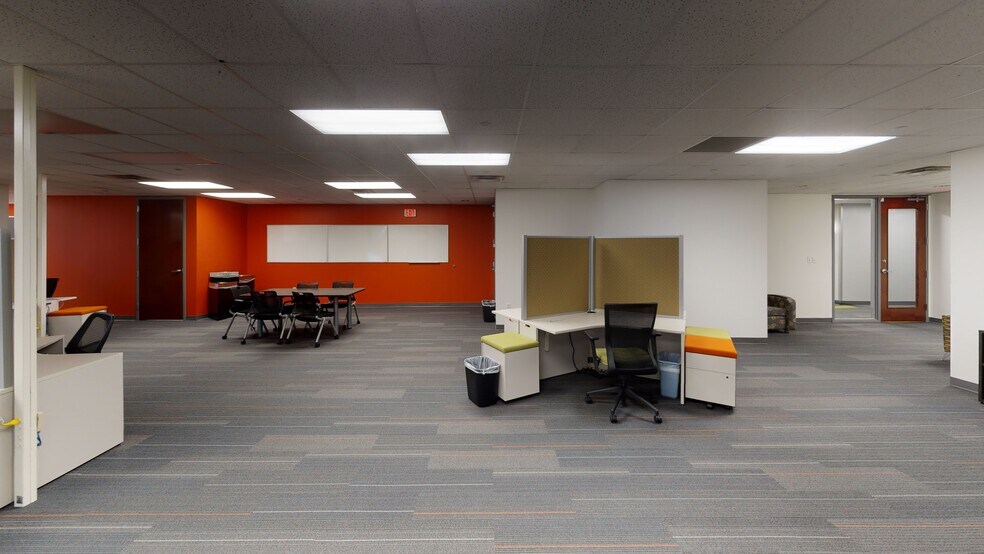 More Photos Of 6602 E 75th St, Indianapolis Office For Lease