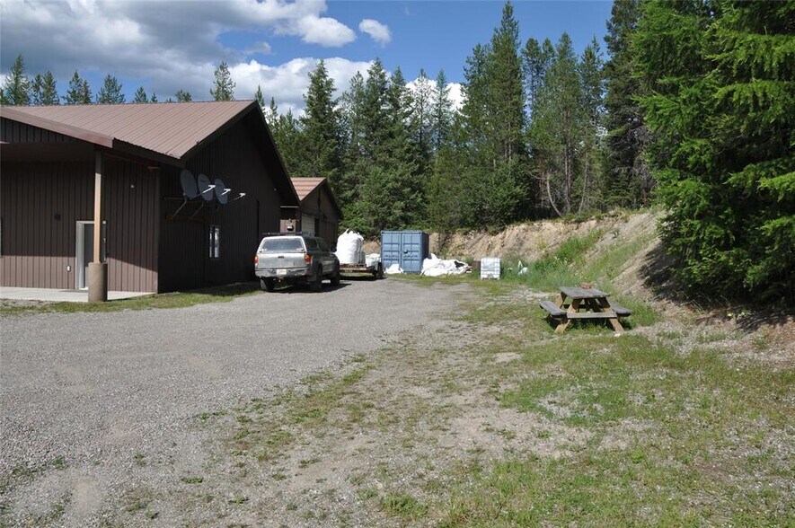 More Photos Of 6065 - 6073 US Highway 93, Olney Warehouse For Sale