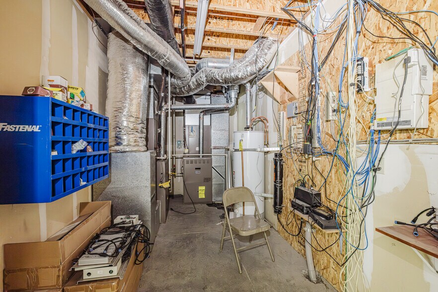 More Photos Of 1120 Hacienda Ranch Rd, Wells Truck Terminal For Sale