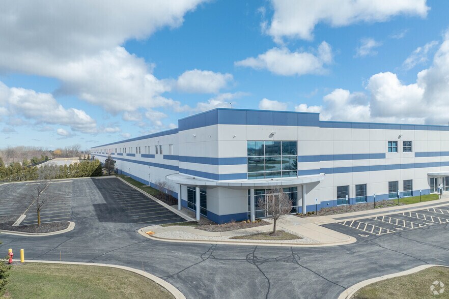 More Photos Of 901 Renaissance Blvd, Sturtevant Distribution For Sale