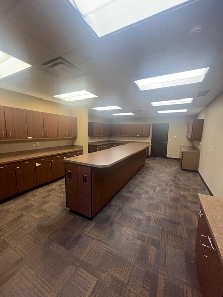 More Photos Of 4141 28th Ave S, Fargo Office For Lease