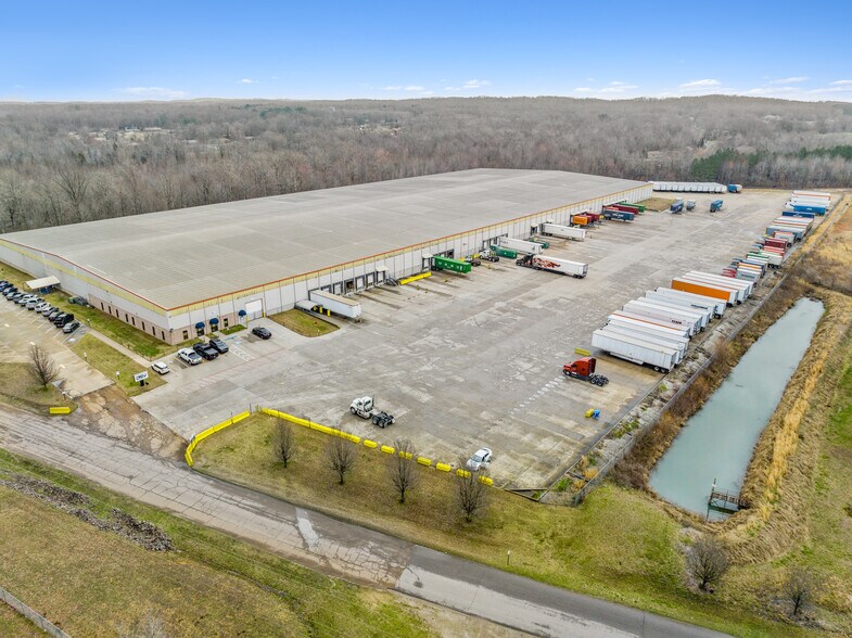 Primary Photo Of 1005 Industrial Park Dr, New Johnsonville Warehouse For Sale