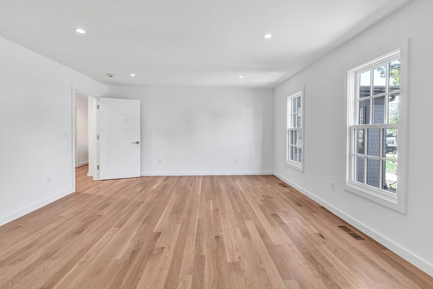 More Photos Of 965 Post Rd E, Westport Office Residential For Lease
