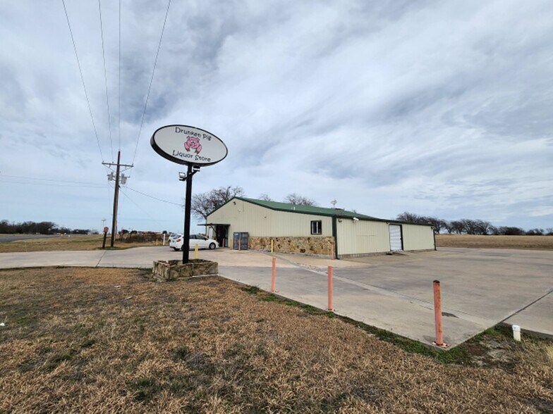 More Photos Of 500 S Main, Covington Freestanding For Sale