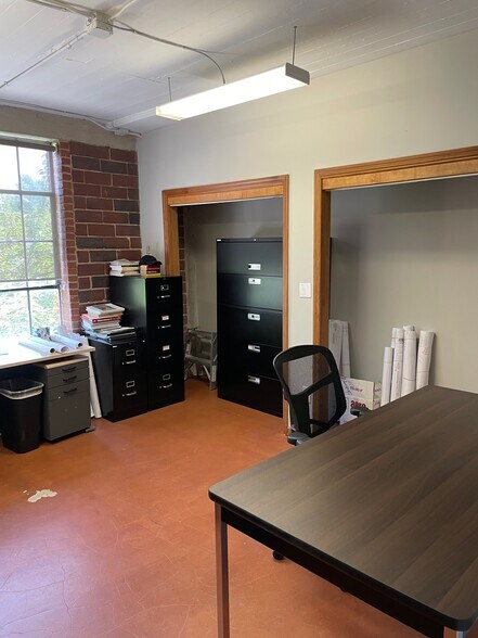 More Photos Of 1230 W Morehead St, Charlotte Loft Creative Space For Lease