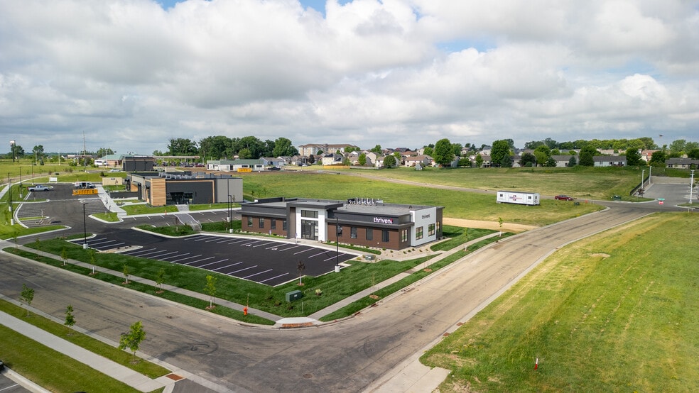 More Photos Of 3671 Sarah Pl NW, Rochester Office For Lease