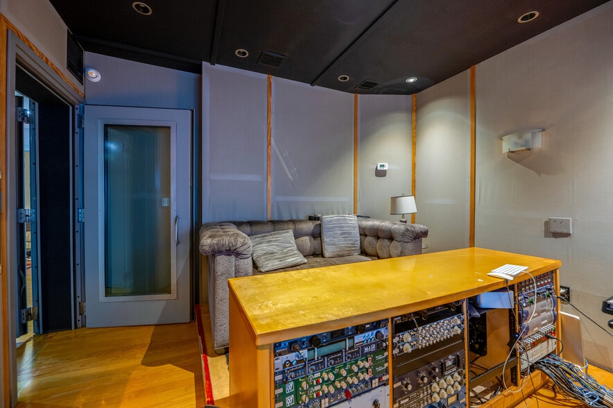 More Photos Of 2250 N Volusia Ave, Orange City Specialty For Sale