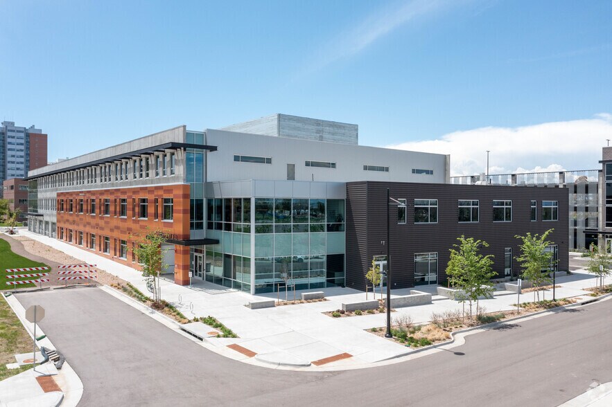 More Photos Of 2115 N Scranton Way, Aurora Light Manufacturing For Lease