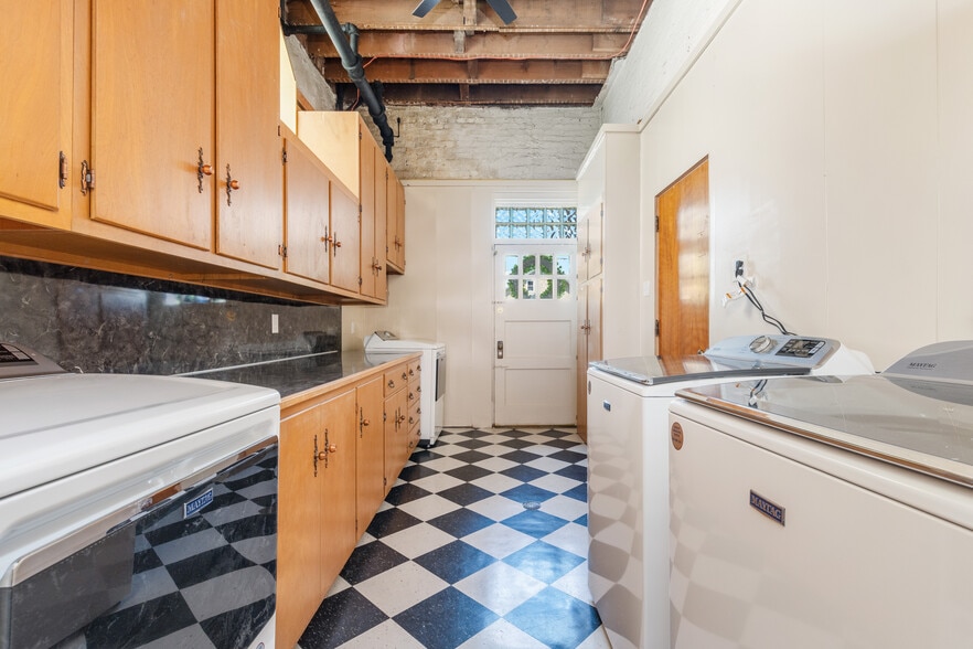 More Photos Of 124 E Abbott St, Lansford Specialty For Sale