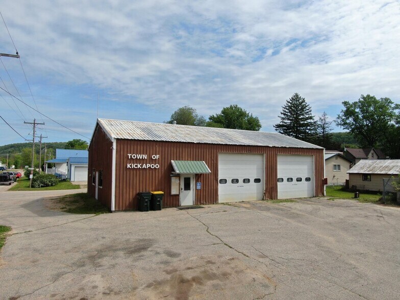 More Photos Of 120 W Charles St, Readstown Warehouse For Sale