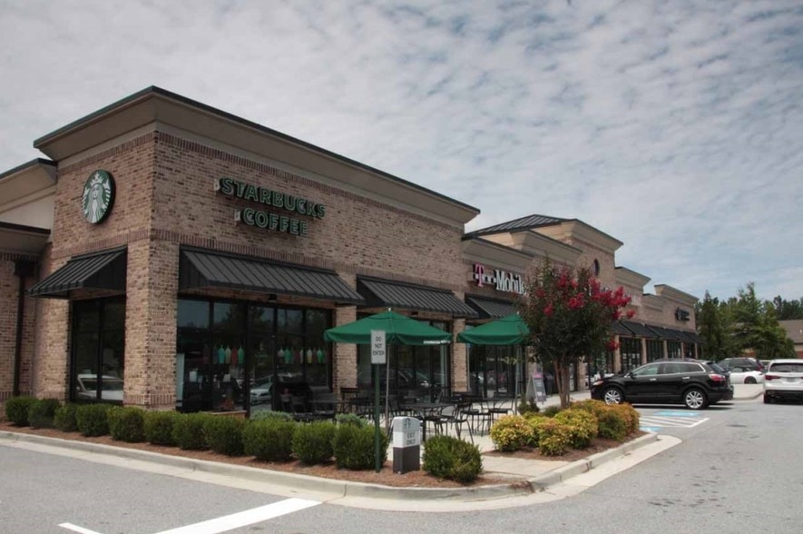 More Photos Of 4895 Peachtree Industrial Blvd, Berkeley Lake Storefront For Lease