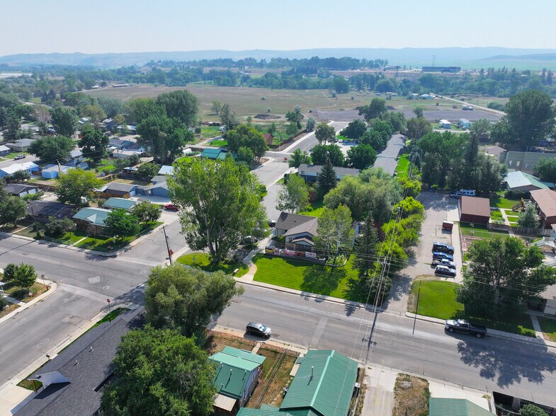 More Photos Of 890 N 2nd St, Lander Office For Sale