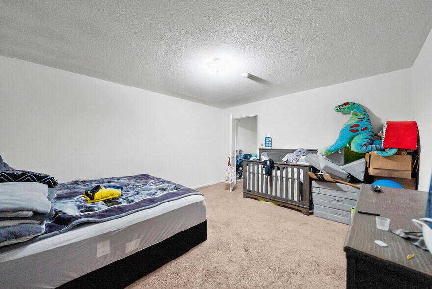 More Photos Of 1959 Fort Campbell Blvd, Clarksville Freestanding For Sale