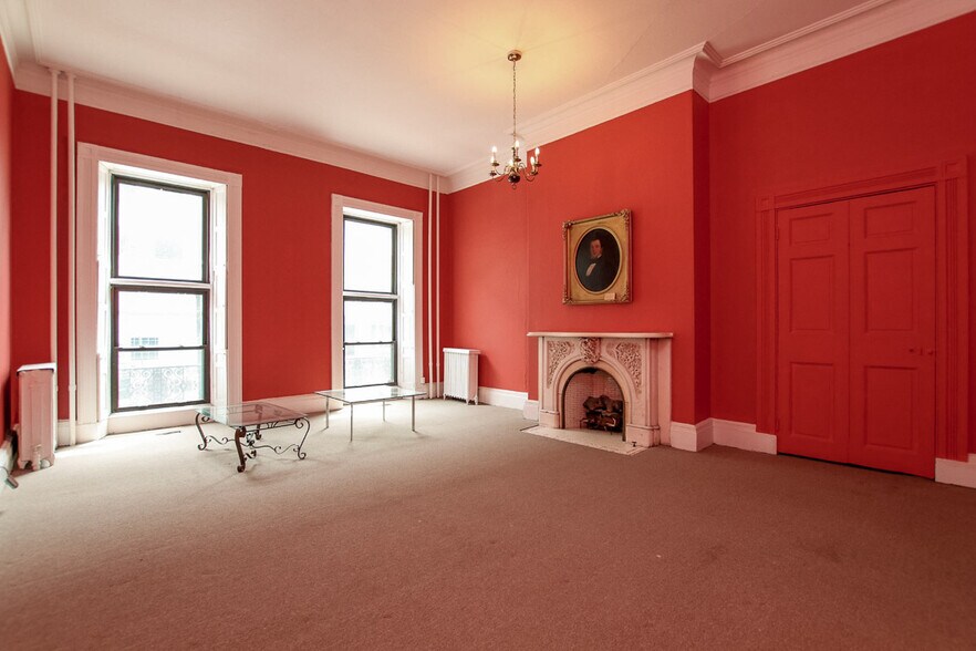 More Photos Of 18 W Franklin St, Baltimore Office Residential For Sale