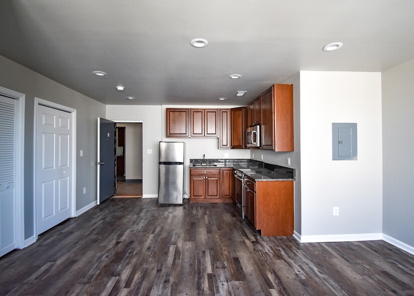 More Photos Of 2001-2003 Benning Rd NE, Washington Apartments For Sale