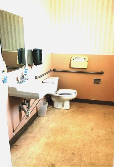 More Photos Of 66735 Pierson Blvd, Desert Hot Springs Religious Facility For Sale