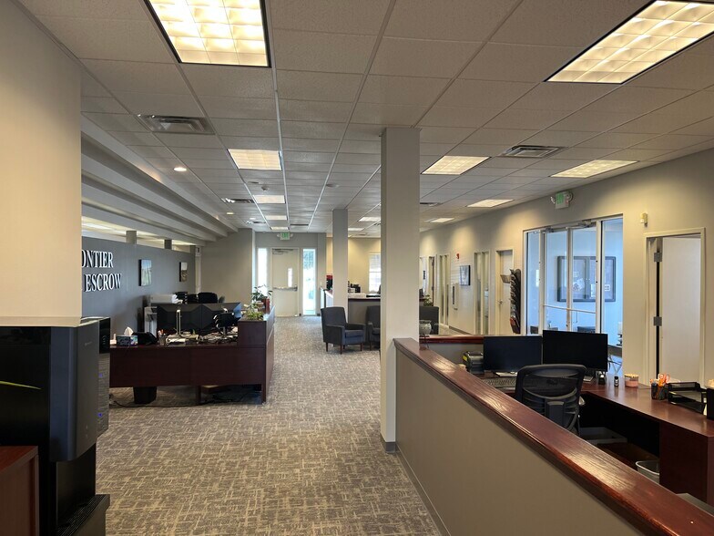 More Photos Of 6921 Crosswind Blvd, Kennewick Office For Lease