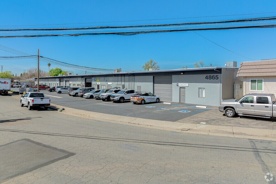 More Photos Of 4865 Pasadena Ave, Sacramento Flex For Lease
