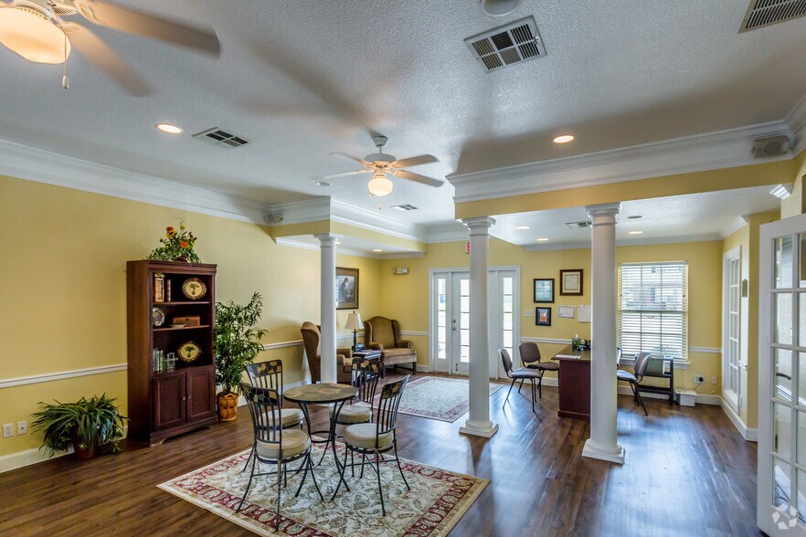 More Photos Of 141 Market St, Monticello Apartments For Sale