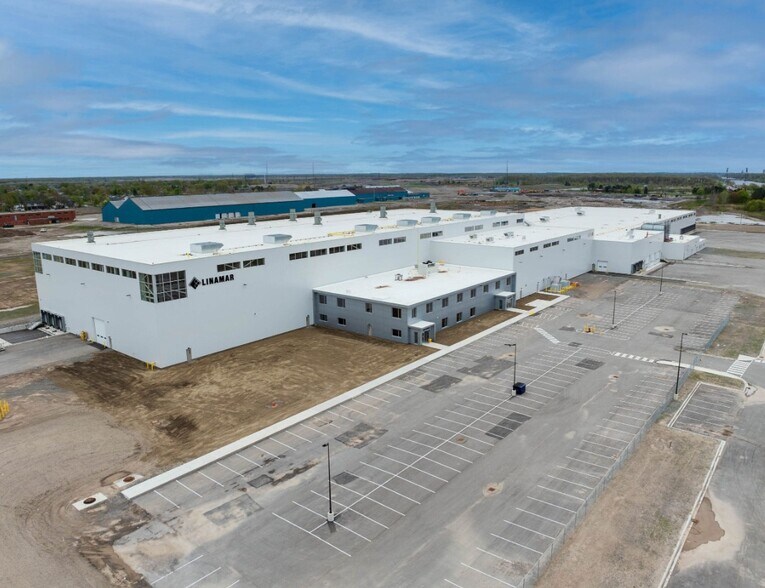 Primary Photo Of 59 Canal Bank St, Welland Manufacturing For Sale