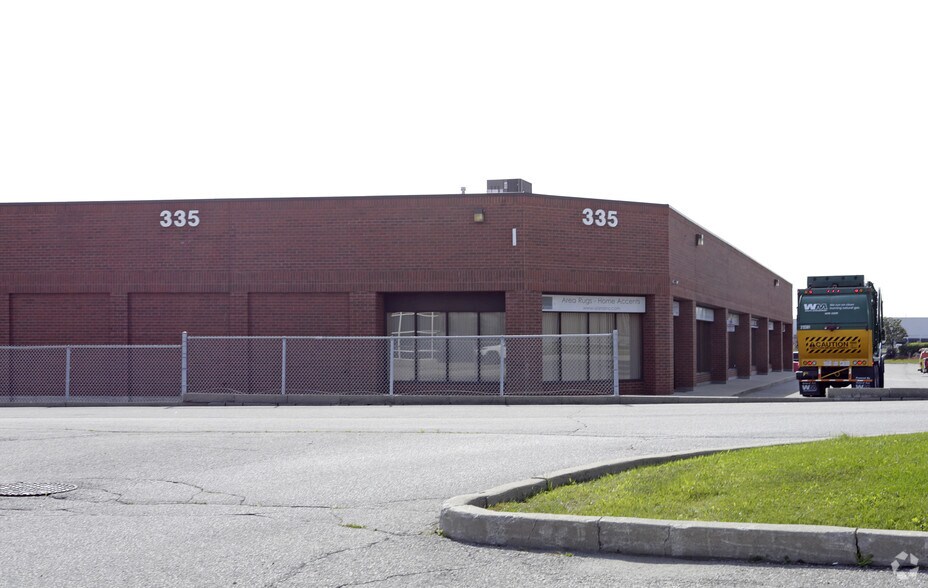 More Photos Of 335 Admiral Blvd, Mississauga Unknown For Lease