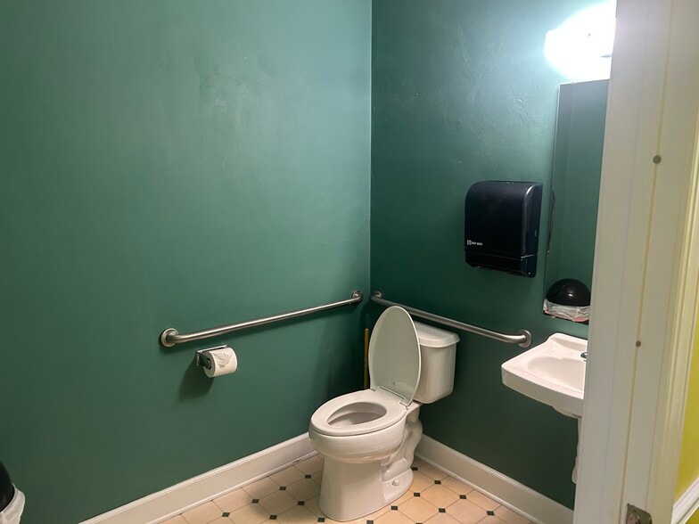 More Photos Of 4838 Kerry Forest Pky, Tallahassee Office For Lease