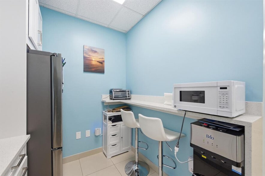 More Photos Of 7301 Wiles Rd, Coral Springs Medical For Sale
