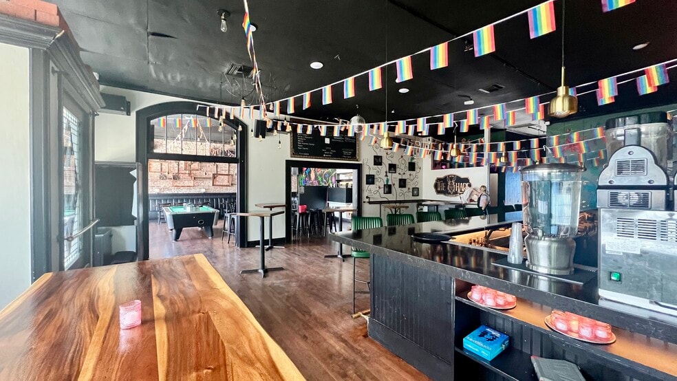 More Photos Of 1800 E Broadway, Long Beach Restaurant For Lease