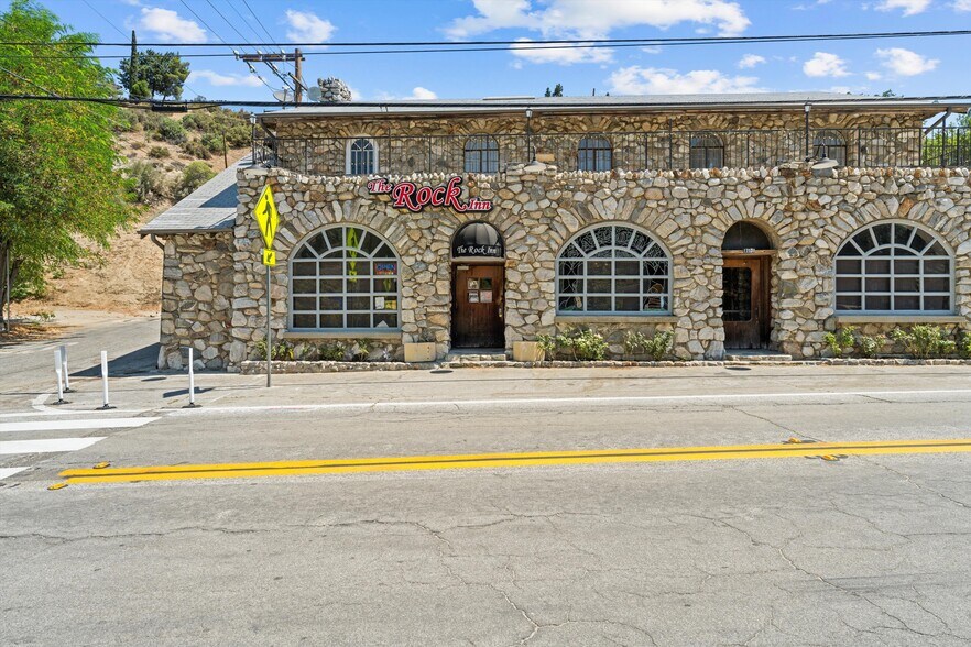 More Photos Of 17539 Elizabeth Lake Rd, Lake Hughes Hotel For Sale