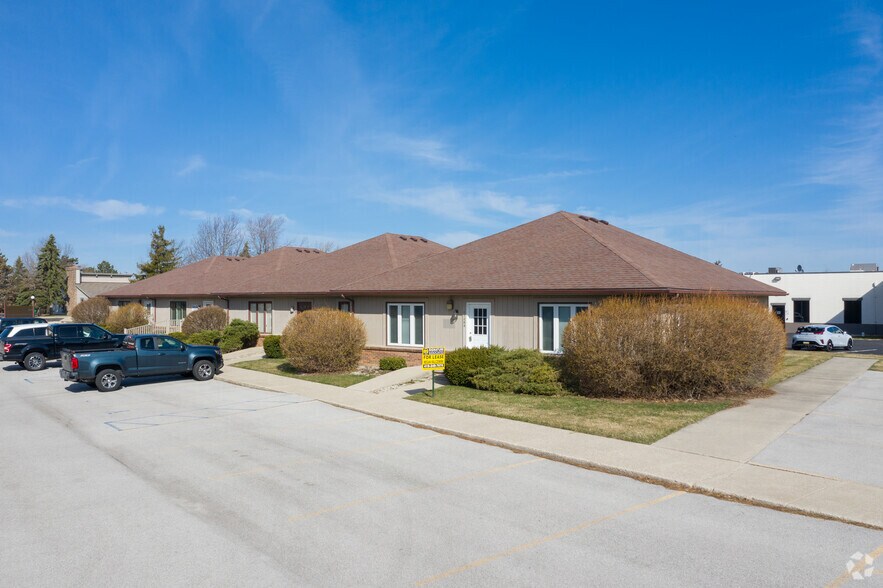 More Photos Of 27062-27100 Oakmead Dr, Perrysburg Medical For Lease