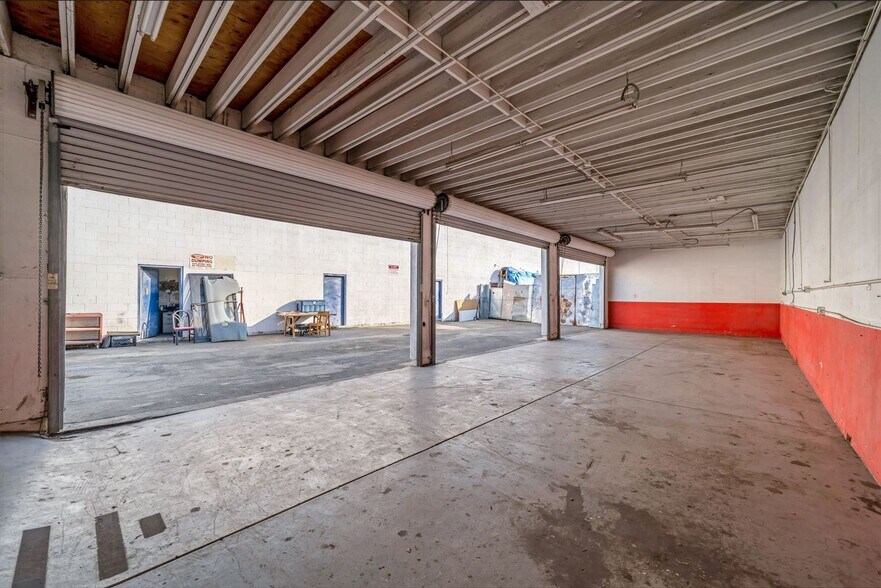 More Photos Of 21314-21316 Sherman Way, Canoga Park Service For Lease