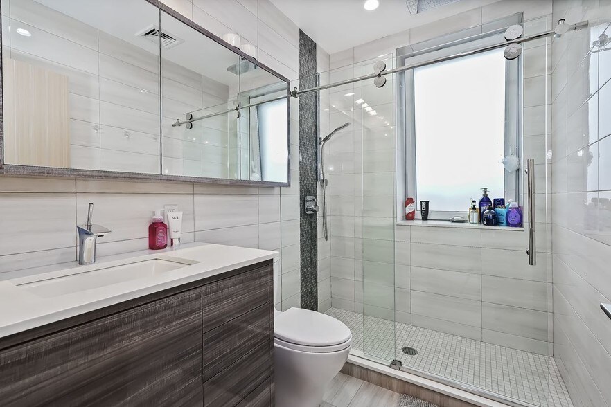 More Photos Of 78-04 67th Dr, Middle Village Storefront Retail Office For Sale