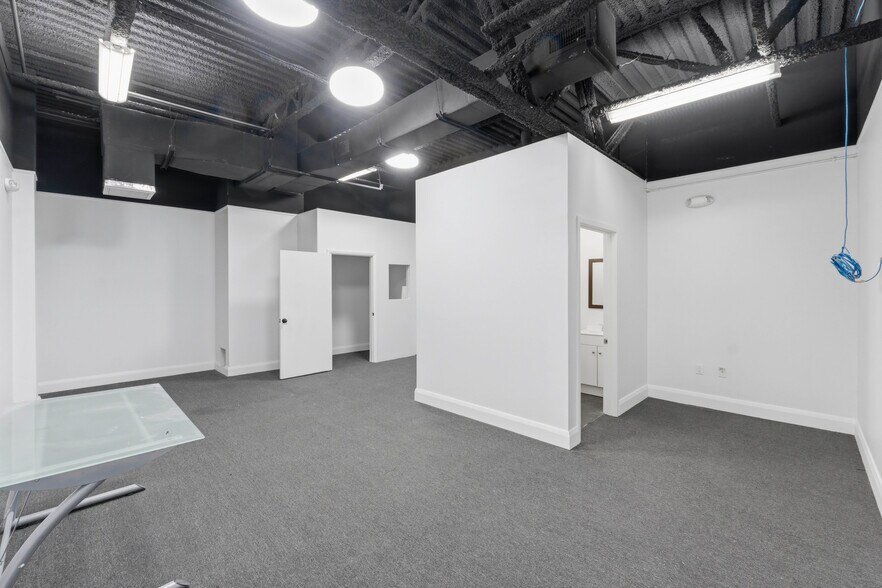 More Photos Of 1039-1039 NW 31st Ave, Pompano Beach Manufacturing For Lease