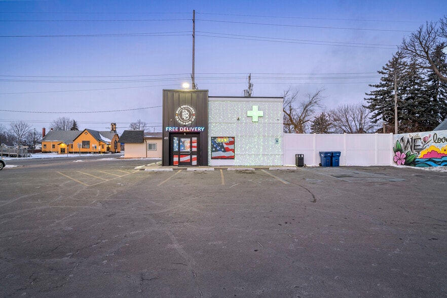 More Photos Of 411 Lafayette Ave, Bay City Fast Food For Sale
