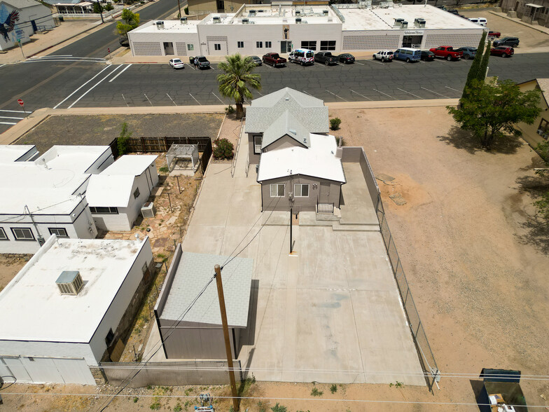 More Photos Of 310 E Oak St, Kingman Office For Sale