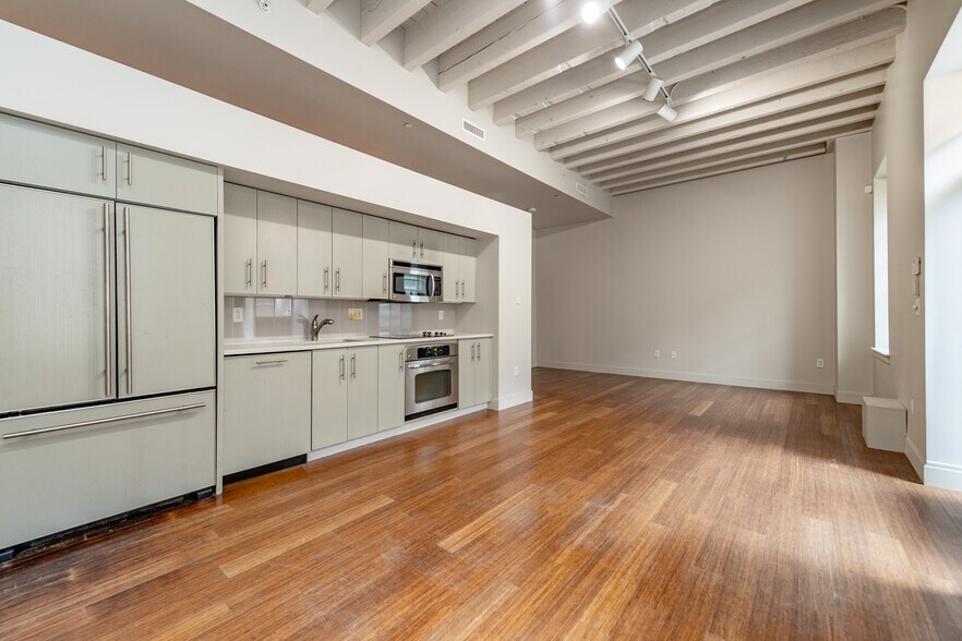 More Photos Of 33 Third Ave, Charlestown Apartments For Sale