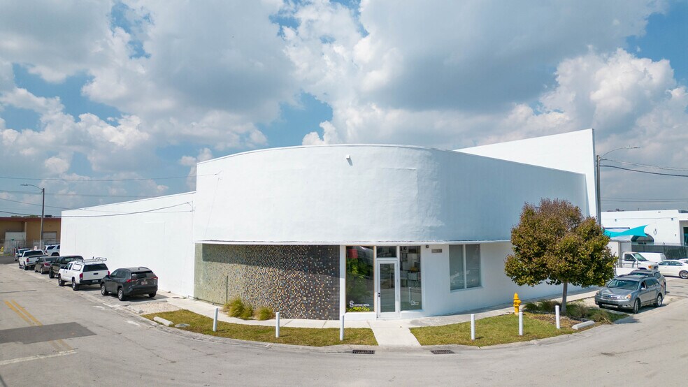 More Photos Of 6454 NE 4th Ave, Miami Light Manufacturing For Lease