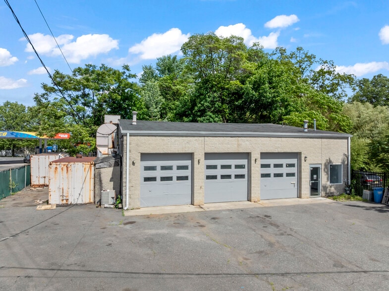 More Photos Of 370 US Highway 1, Edison Auto Repair For Sale