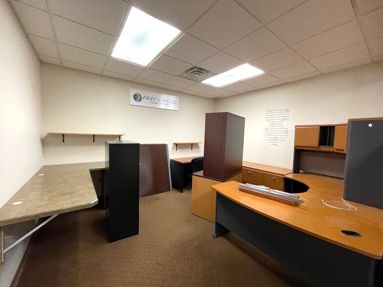 More Photos Of 530 Walnut Ave NE, Canton Storefront Retail Office For Sale