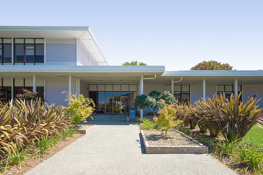 More Photos Of 555 Northgate Dr, San Rafael Office For Sale