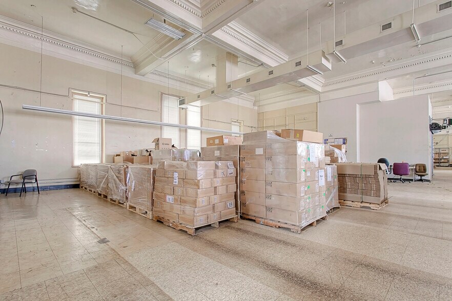 More Photos Of 2216 Norwood Ave, Cincinnati Office For Sale